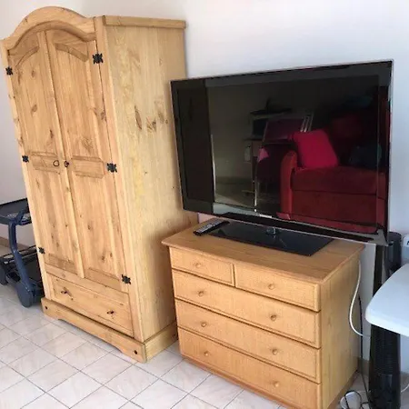 Cosy Au Lavandou Avec Terrasse Et Parking - Fr-1-308-73