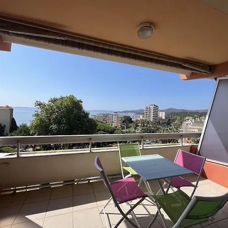 Le Lavandou, 1 Pièce, 2 Personnes - Fr-1-308-73 Appartement